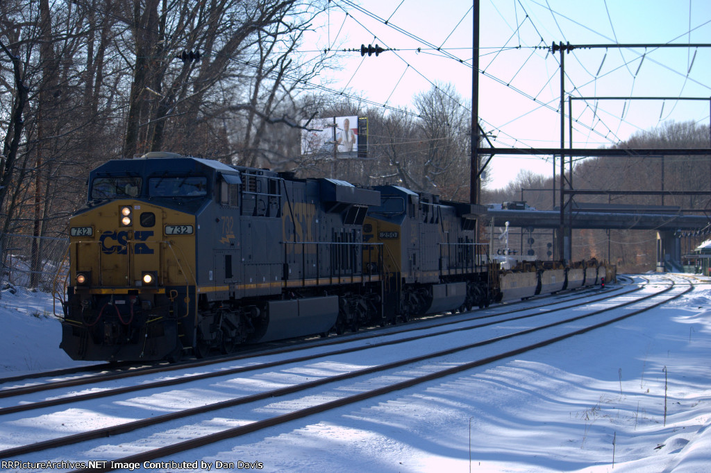 CSX ES44AH 732 leads L128-17